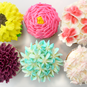 Cake Basics : Flowers & Figure Piping